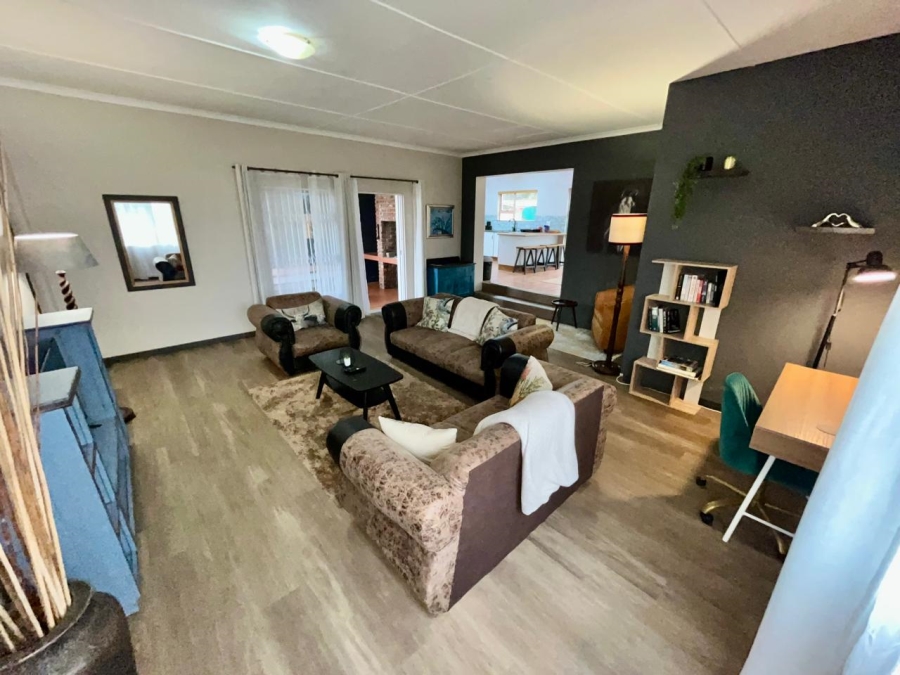 To Let 2 Bedroom Property for Rent in Beacon Bay Eastern Cape